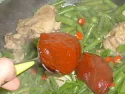 Пиле със зелен фасул (рецепта със снимка)