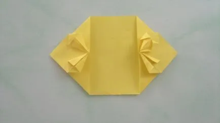 Mester osztályban origami, „a szív egy virág”