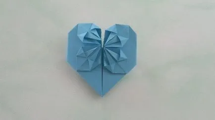 master-class pe origami, „o inimă cu o floare“