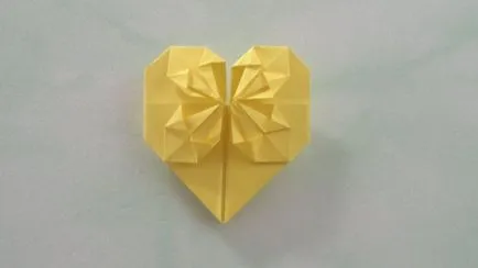 master-class pe origami, „o inimă cu o floare“