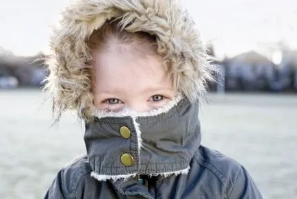 Összesen hypothermia és fagyás gyermekek tünetei, kezelése és megelőzése