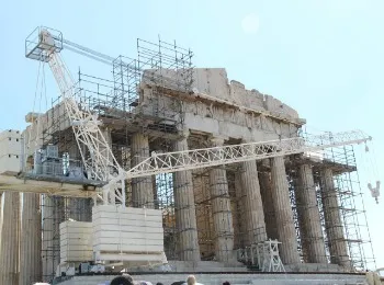 Партенонът в Атина (снимка), който е на какво прилича, които са построили Партенона