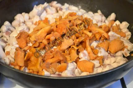 Паста с пиле и гъби в сметанов сос - рецепта със снимки