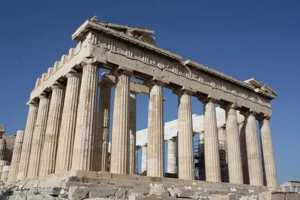 Parthenon - un templu în onoarea zeiței Atena