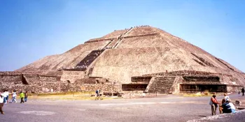 Маите пирамиди - всички страни