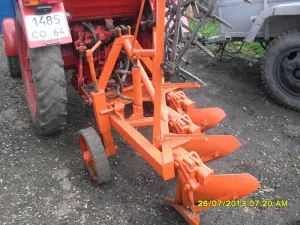 Plough mâinile pe 25 t desene, fotografii și video