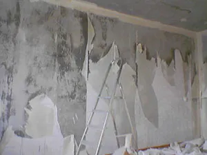 Подготовка стени за лепене на тапети и таван