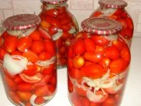 Tomate cu ciorchini de cenușă, piesa (conac)