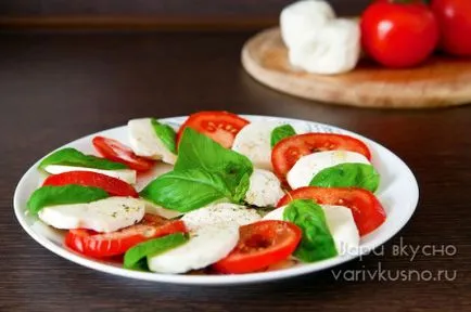 Megfelelő olasz Caprese saláta a finomságok