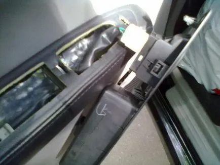 Eltávolítása ajtókárpit Subaru Forester 2006my