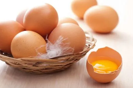 Rețete pentru măștile față de ouă, produse din ouă de îngrijire, cu variații în proteine ​​sau gălbenuș de ou cu