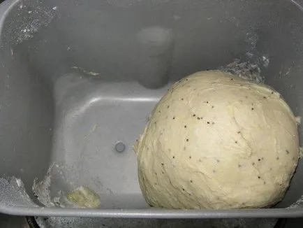 Рецепта козунак в машина хляб с една стъпка по стъпка снимка
