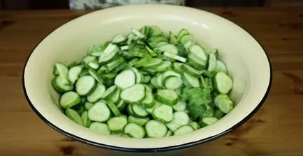 salata de castraveti în timpul iernii