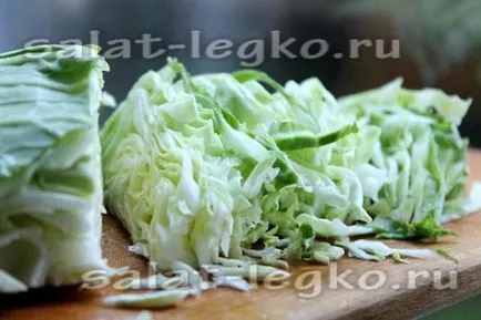 Coleslaw, porumb, roșii și salată