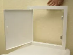 Санитарно шкаф в килера зад тоалетната с ръцете си и опции снимка