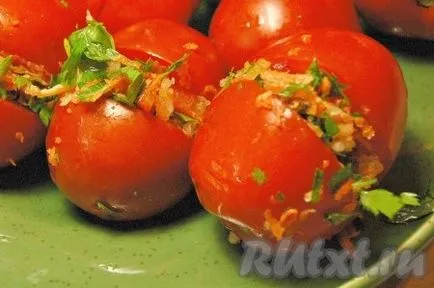Солени пълнени домати - вкусни рецепти