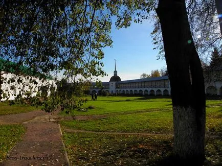 Tikhvin Manastirea Adormirea Maicii Domnului Marian, sau de pelerinaj icoana Maicii noastre Lady Hodegetria