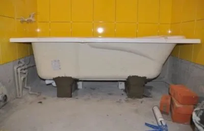 Instalarea de căzi de baie acrilice cu mâinile cum să