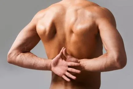 Crunch în cauzele coloanei vertebrale și dureri de spate și de tratament