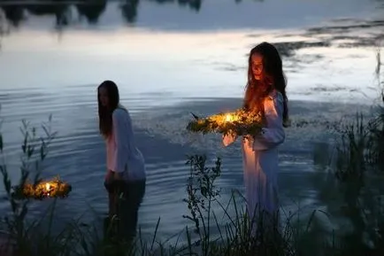 Parcelele pe vacanță Ivana Kupala în soare, magia de apă și foc