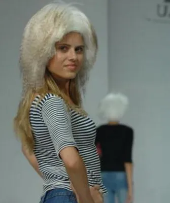 Női hajvágás sapka, hosszú haj Photo & Video hosszú frizura kalap
