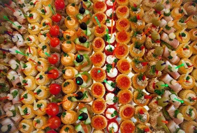 10 Bright ötletek canapes nyárson! Snack, hogy vonzó lesz minden!