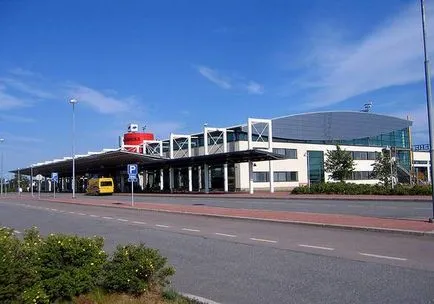 Tampere aeroport program de zbor