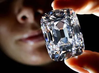 Diamond - имоти, снимки, как да се разграничават истински диамант