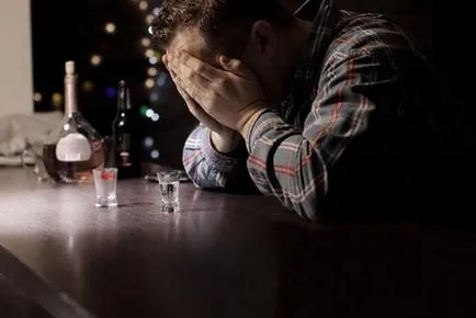 Депресия след алкохолни причини, симптоми и лечение на депресия postalkogolnoy