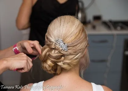 Hosszú frizurák esküvői 2015-2016 fotó ötleteket menyasszonyok