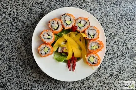 Pregătirea sushi în restaurant