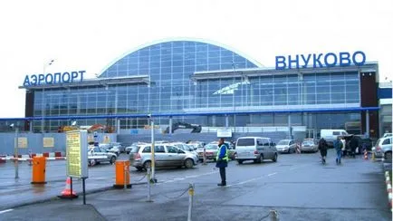 Cum se ajunge la aeroportul Vnukovo de transport în comun