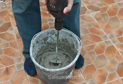 Hogyan keverjük cement folyékony üveggel
