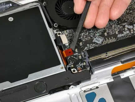 Как да разглобявате лаптоп Apple MacBook Pro 17 - Unibody - blogofolio Romana Paulova