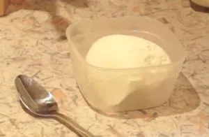 Cum de a face o brânză delicioasă din lapte acru