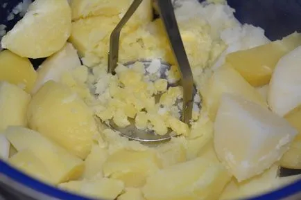 Burgonyapürével tej és a vaj csomómentes -, hogyan kell főzni, burgonyapürével