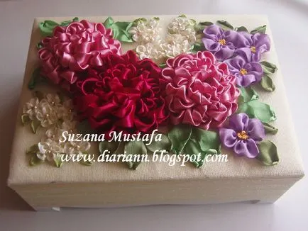 Gyönyörű ékszer doboz, hímzett szalagok, honnan Suzana Mustafa