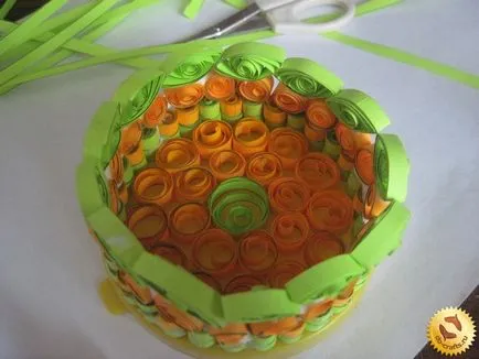 Quilling kosár, hogyan kell csinálni egy mesterkurzust a szakterületen (diagram és fotó)