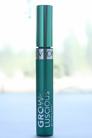 Mascaras Revlon nőnek zamatos árnyalatú barna megfeketedett - vélemények, fényképek és ár