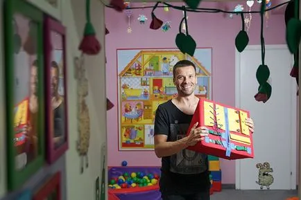 Milioane câștigând jucăuș o franciză „baby club“