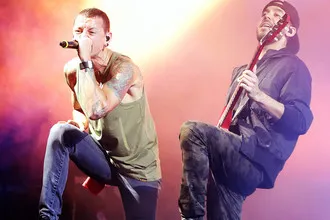 На 42-та година от живота почина вокалистът Честър Бенингтън Linkin Park