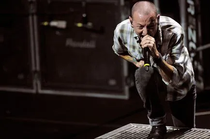На 42-та година от живота почина вокалистът Честър Бенингтън Linkin Park
