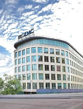 Acesta a deschis o nouă clinică multidisciplinară a Centrului Medical European, asistenta emc