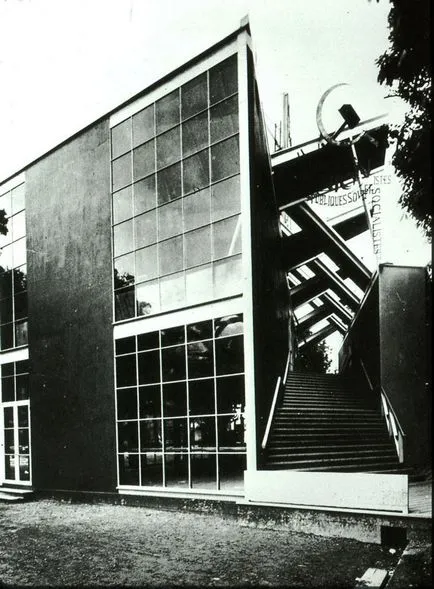 Adjon imádat Konstantin Melnikov