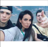 Guf rapper-ul a venit să viziteze Aizu Dolmatovo în Bali și a rămas acolo să se uite pentru tine, râde sau plânge