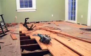 Javítsuk ki a fa padló a lakás az ő keze - előkészítése, javítása, kisebb javítások -