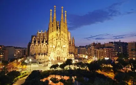 Sagrada Familia din Barcelona și Gaudi - o descriere, poze, bilete