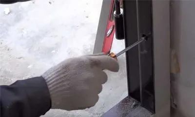 Instalarea ușii frontale beton aerat - metodele de fixare