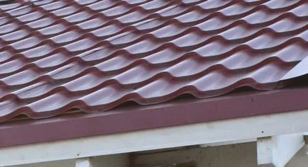 Инсталиране капково на покрива на метал