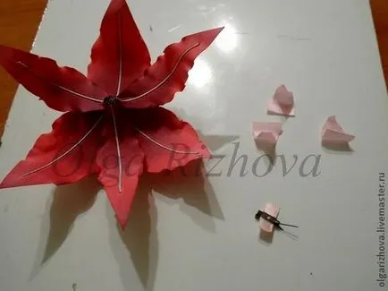 Asamblarea tesatura flori de crin (atelier foto) - Masters Fair - manual, lucrate manual